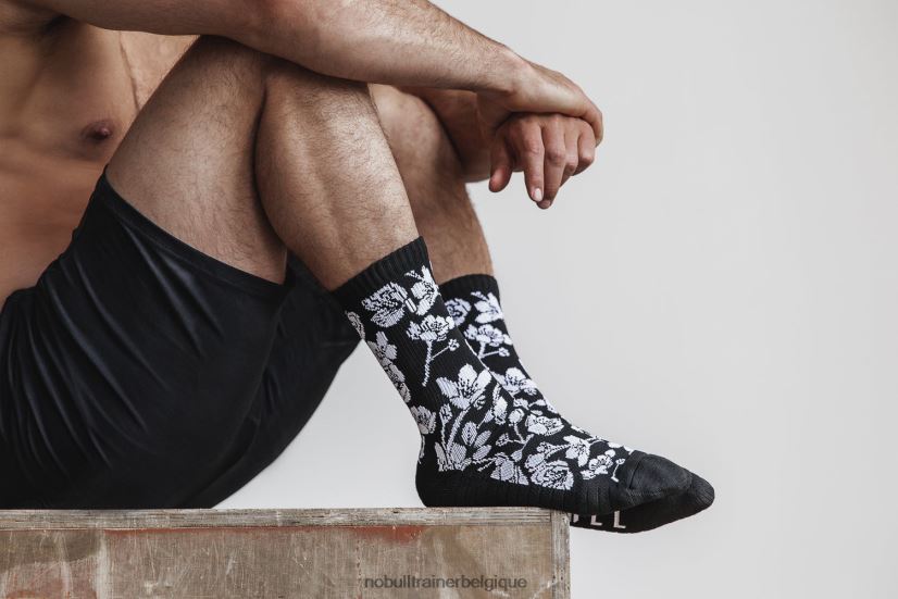 NOBULL chaussettes mi-mollet (fleur de cerisier) noir88R8PT2914