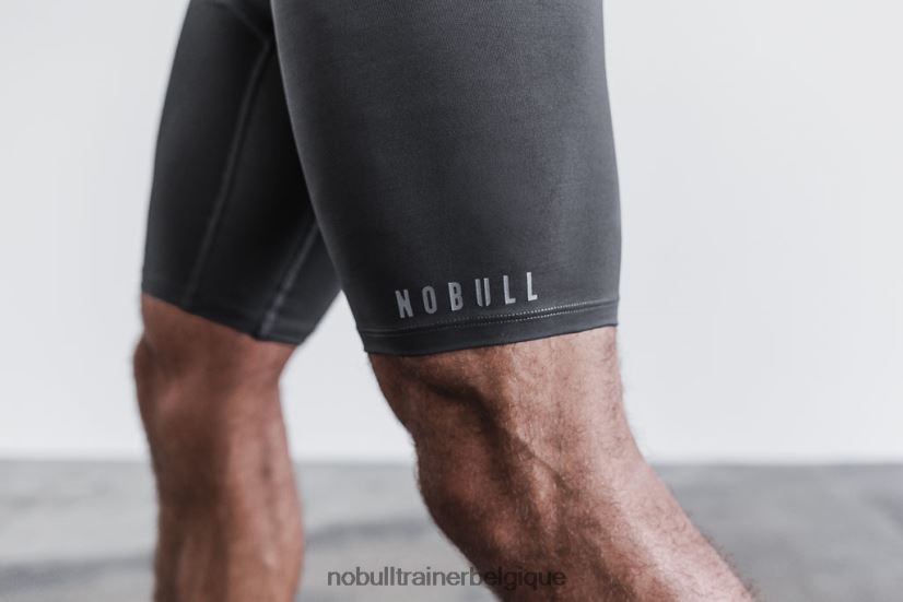 NOBULL short de compression homme 9 dark88R8PT672